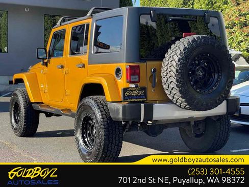 Used 2014 Jeep Wrangler Unlimited Sahara AWD/4WD image 6
