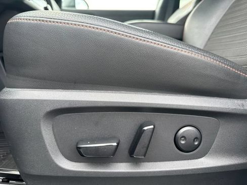 Used 2024 Nissan Pathfinder Rock Creek AWD/4WD image 32