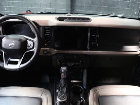 Used 2023 Ford Bronco Wildtrak AWD/4WD image 40