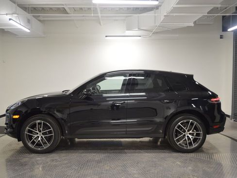 New 2026 Porsche Macan image 2