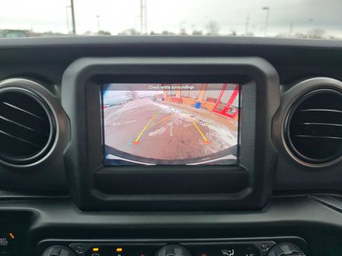 Used 2021 Jeep Wrangler Unlimited Sport image 13