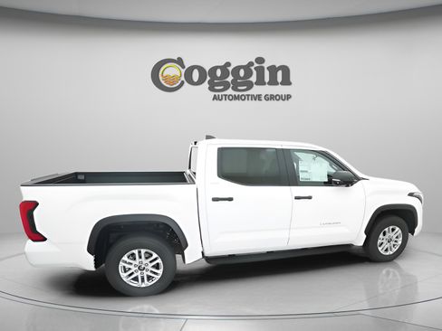 New 2026 Toyota Tundra SR5 w/ SR5 Convenience Package image 22