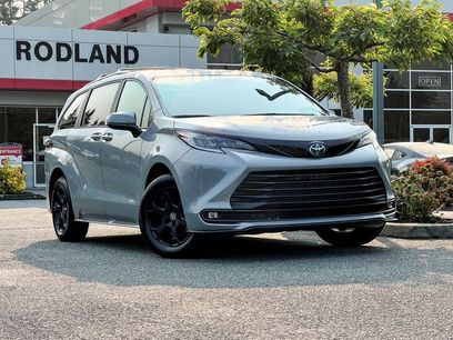 Used 2025 Toyota Sienna XSE