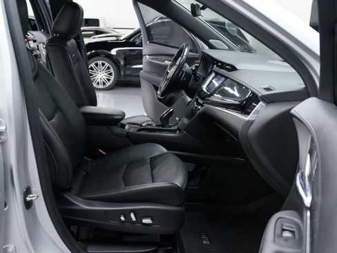 Used 2020 Cadillac XT6 Sport image 32