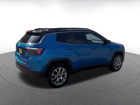 Used 2025 Jeep Compass Limited AWD/4WD image 15