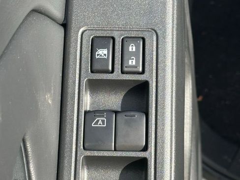 New 2025 Nissan Frontier SV image 17