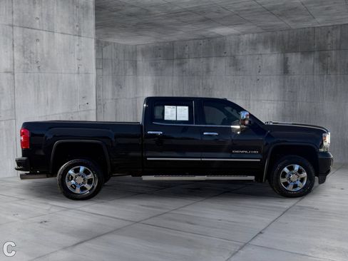 Used 2019 GMC Sierra 3500 Denali w/ Duramax Plus Package AWD/4WD image 6