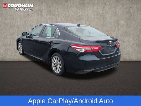Used 2019 Toyota Camry LE FWD image 6