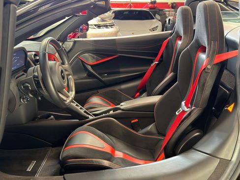 Used 2022 McLaren 720S Spider RWD image 30