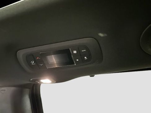 New 2026 Chrysler Pacifica Limited AWD/4WD image 28