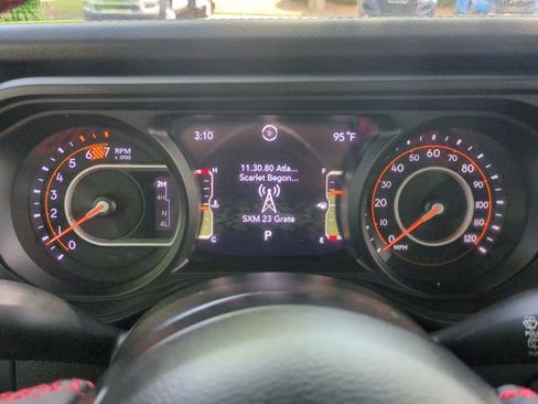 Used 2024 Jeep Wrangler Unlimited Rubicon w/ Safety Group AWD/4WD image 19