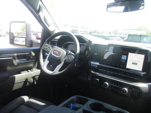 Certified 2026 GMC Sierra 3500 SLE w/ SLE Value Package AWD/4WD image 25