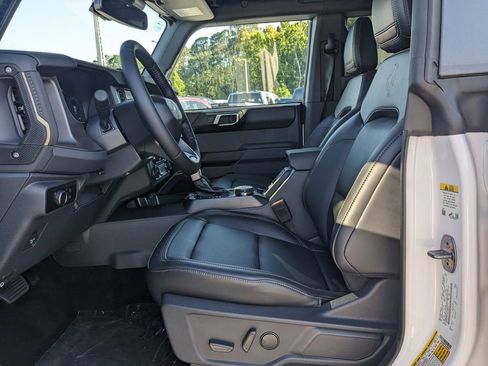 New 2025 Ford Bronco Badlands w/ Sasquatch Package image 13