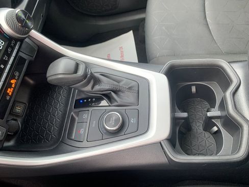 Used 2025 Toyota RAV4 XLE AWD/4WD image 24