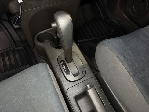 Used 2009 Nissan Cube 1.8 S w/ Interior Designer Pkg FWD image 18