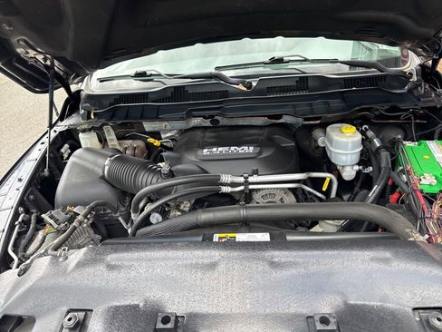 Used 2018 RAM 2500 Tradesman w/ Chrome Appearance Group AWD/4WD image 31