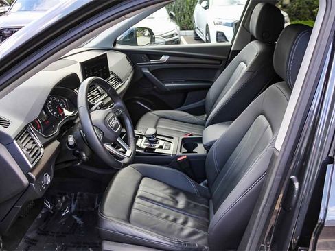 Used 2023 Audi Q5 2.0T Premium w/ Convenience Package image 19