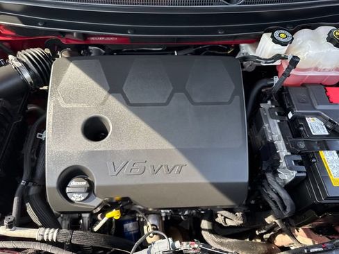 Used 2023 Chevrolet Traverse RS w/ LPO, Floor Liner Package AWD/4WD image 22