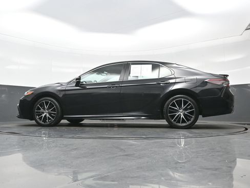 Used 2024 Toyota Camry SE w/ Audio Upgrade Package FWD image 30