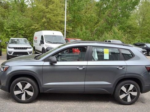 Used 2025 Volkswagen Taos S AWD/4WD image 5