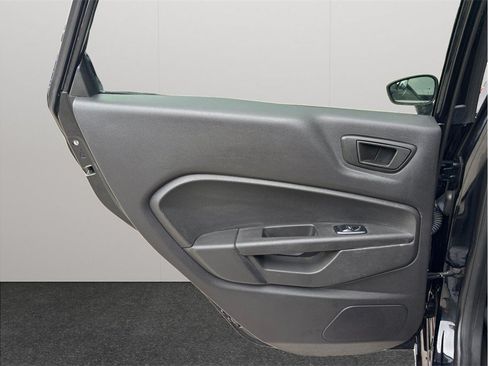 Used 2018 Ford Fiesta SE FWD image 28