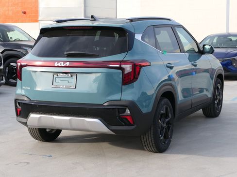 New 2026 Kia Seltos EX image 3