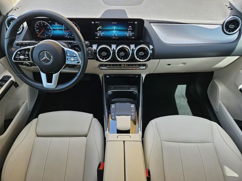 Used 2022 Mercedes-Benz GLA 250 w/ Premium Package Lite image 21