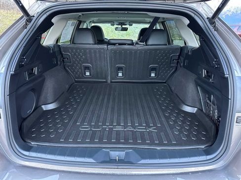 Used 2022 Subaru Outback Limited image 14