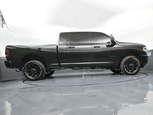 Used 2024 RAM 3500 Laramie w/ Night Edition image 34