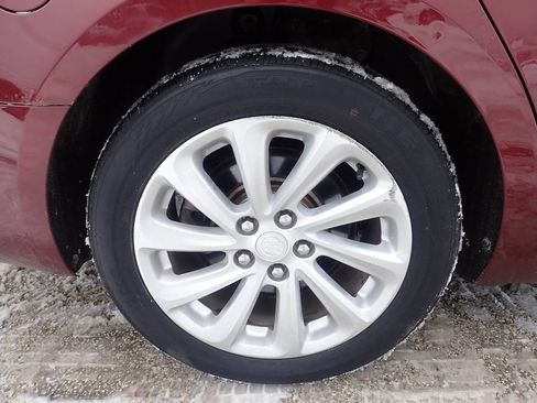 Used 2015 Buick LaCrosse image 31