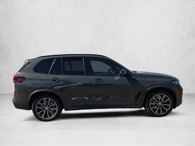 Used 2026 BMW X5 xDrive40i w/ M Sport Package AWD/4WD image 4