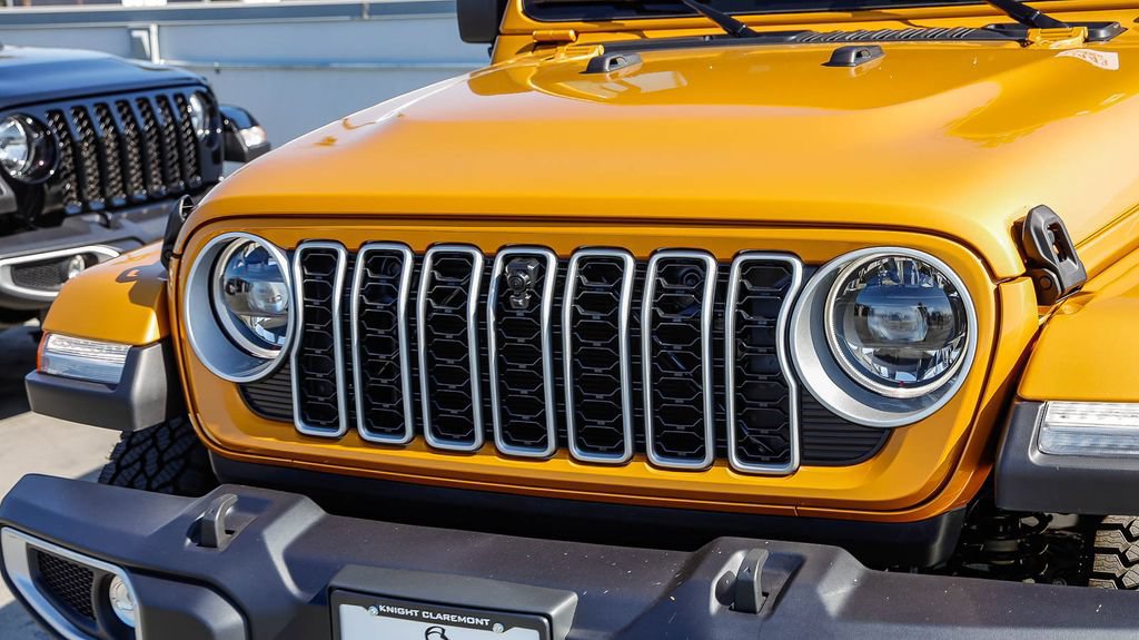 New 2026 Jeep Wrangler Unlimited Sahara AWD/4WD image 6