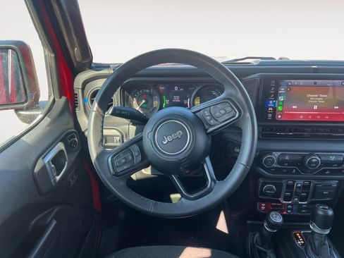 Used 2024 Jeep Wrangler Unlimited Rubicon 4xe AWD/4WD image 12