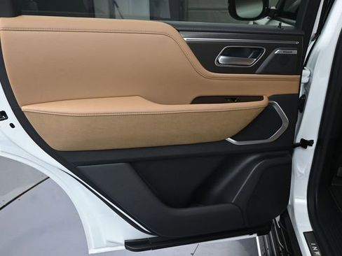 New 2026 INFINITI QX80 Luxe image 22