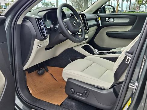 New 2026 Volvo XC40 B5 Plus w/ Protection Package Premier image 14