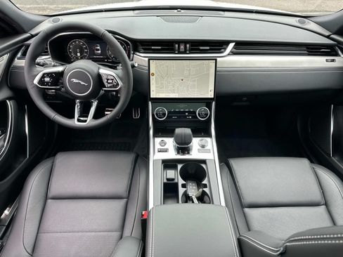 Used 2024 Jaguar XF R-Dynamic SE AWD/4WD image 20
