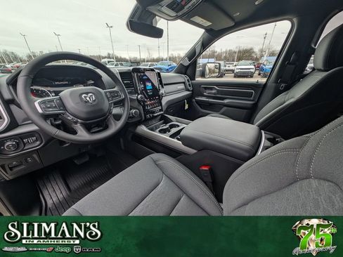 New 2026 RAM 1500 4x4 Crew Cab image 2