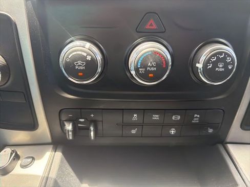 Used 2017 RAM 3500 Big Horn w/ Black Appearance Group AWD/4WD image 21