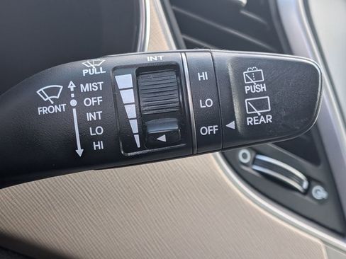 Used 2017 Hyundai Santa Fe Limited w/ Cargo Package AWD/4WD image 20