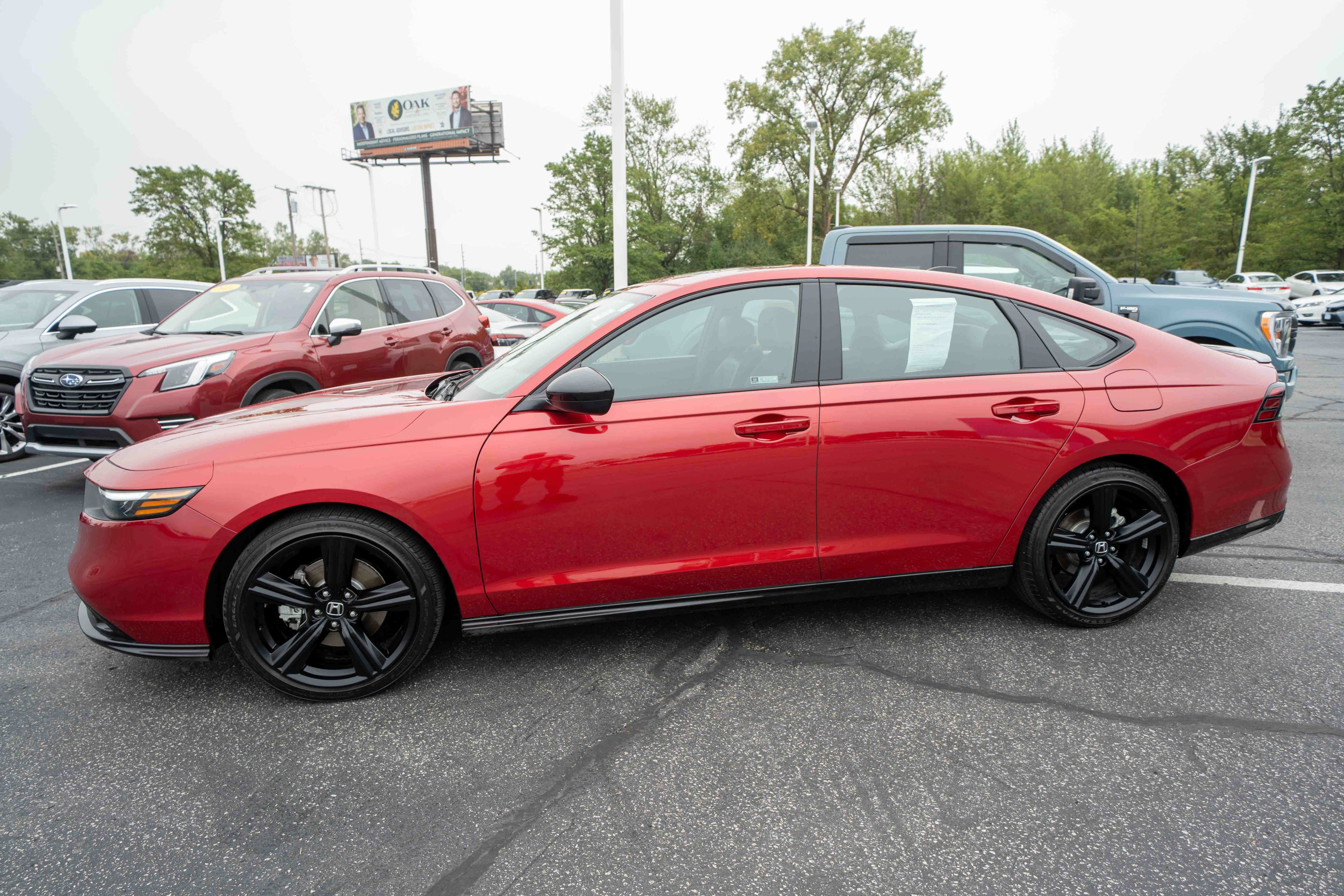 Used 2024 Honda Accord Sport image 2