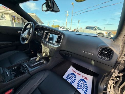 Used 2018 Dodge Charger SXT Plus w/ Blacktop Package image 27