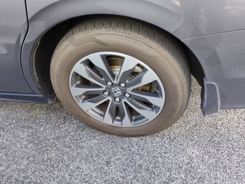 Used 2024 Honda Odyssey EX-L image 11