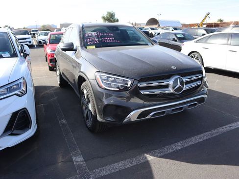 Certified 2022 Mercedes-Benz GLC 300 image 3