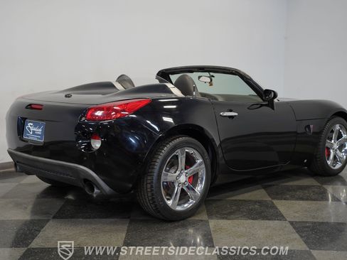 Used 2007 Pontiac Solstice GXP w/ Premium Package RWD image 13