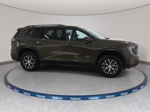 Used 2025 GMC Acadia AT4 w/ Luxury Package AWD/4WD image 4