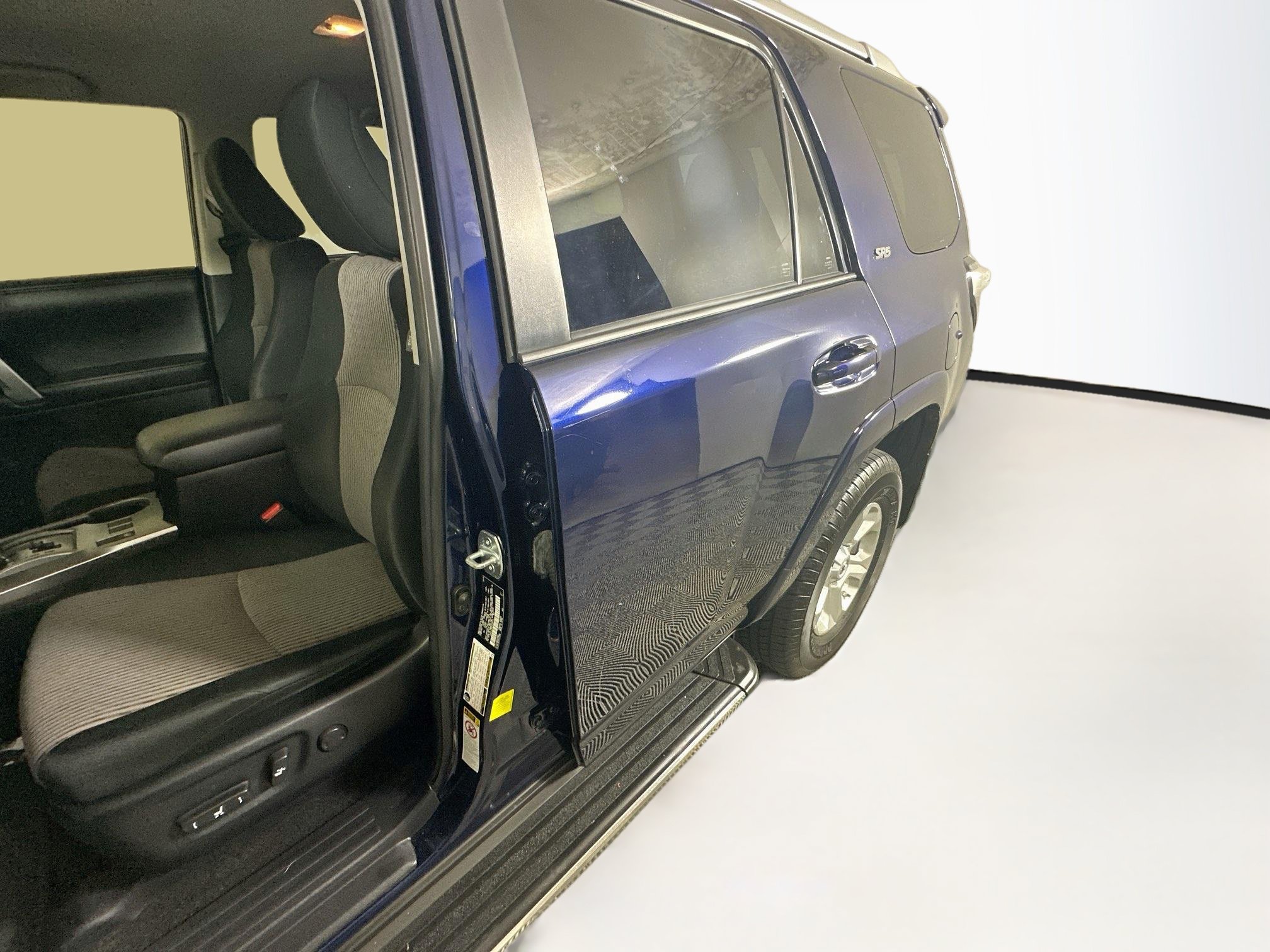 Used 2015 Toyota 4Runner SR5 RWD image 12
