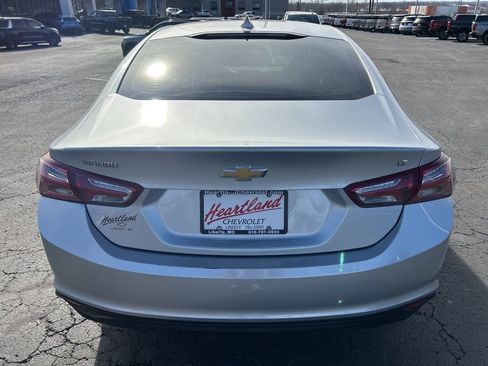 Used 2022 Chevrolet Malibu LT image 6