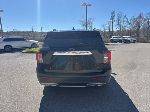 Used 2022 Ford Explorer XLT w/ Equipment Group 202A image 4