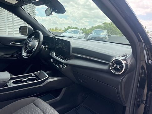 Used 2025 Chevrolet Equinox LT image 15