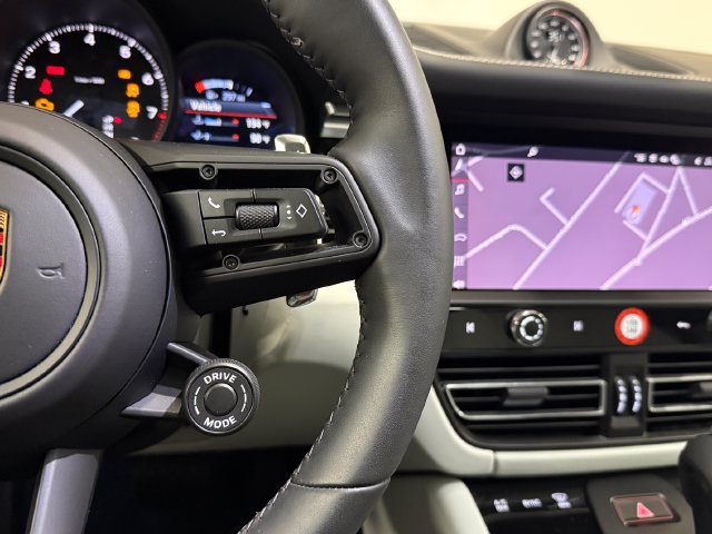 Certified 2026 Porsche Macan Turbo AWD/4WD image 22